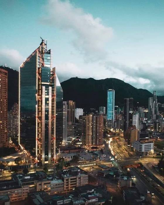 Skyline de Bogotá al atardecer
